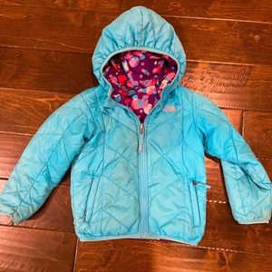 Little girls The NorthFace reversible puffer jacket